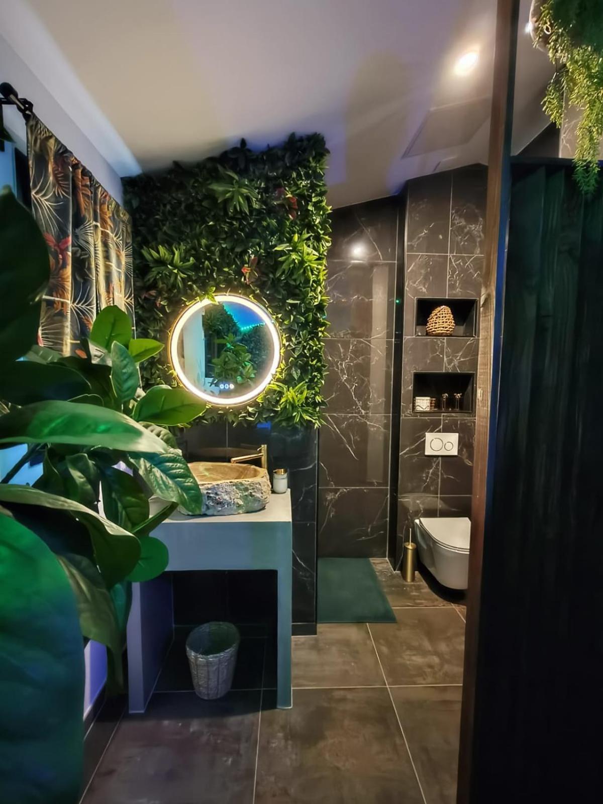La Jungle Room Rognac Eksteriør bilde